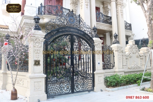 Tại Sao Cổng Nhôm Đúc Ngày Càng Được Giới...