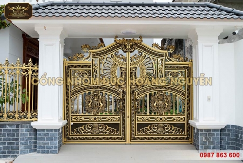 Sản phẩm cần bán: Bật mí cách chọn cổng nhôm đúc đẹp cho ngôi nhà -nhôm đúc Hoàng Nguyễn Nhomduchoangnguyen-cong-trinh-nha-anh-vinh-hoai-duc-ha-noi-01